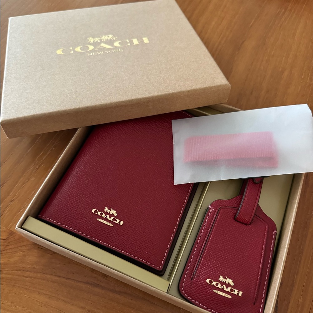 Coach Passport Case | Limited Edition